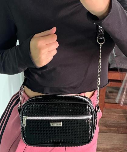 Bandolera Medianas con Cadena y Bolsillos Adelante