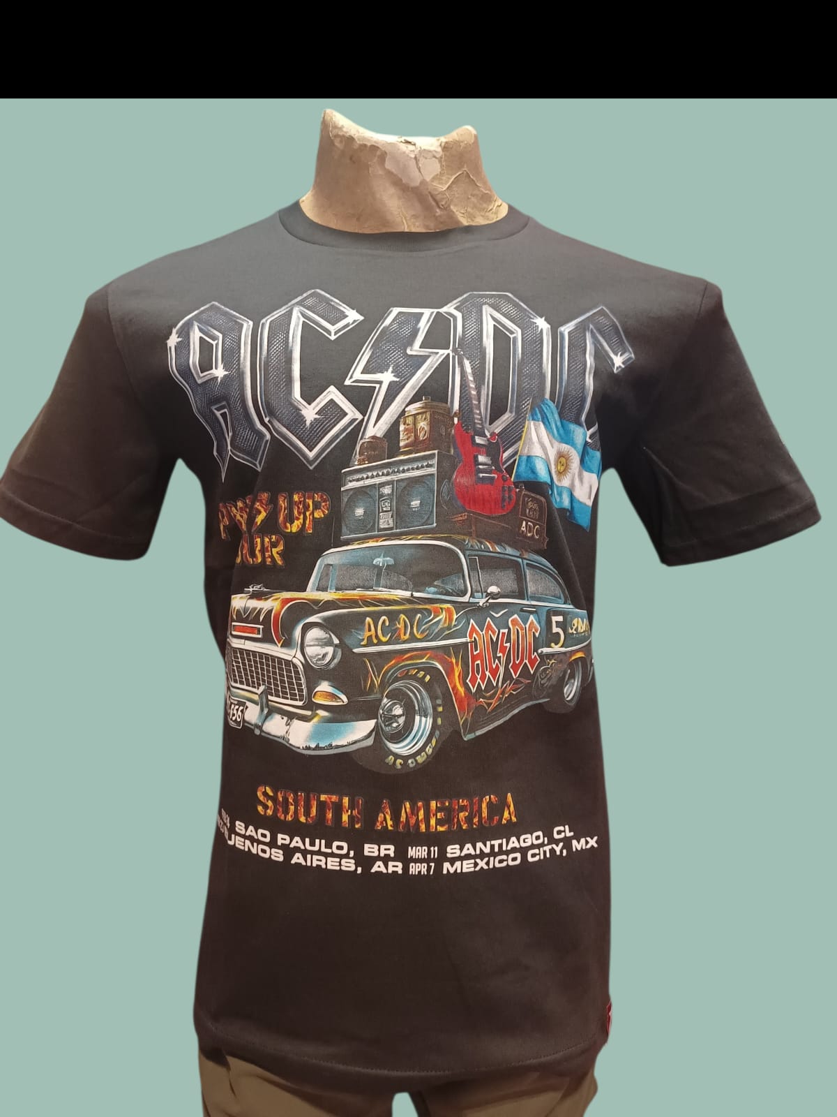 Remera Ac/dc - WhatsApp%20Image%202026-04-27%20at%2015.29.28%20(1).jpeg