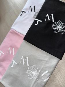 Art. 370 Remera Amor Flor - Miniatura 3