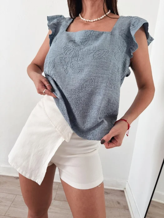 Remera Lino Bordado.