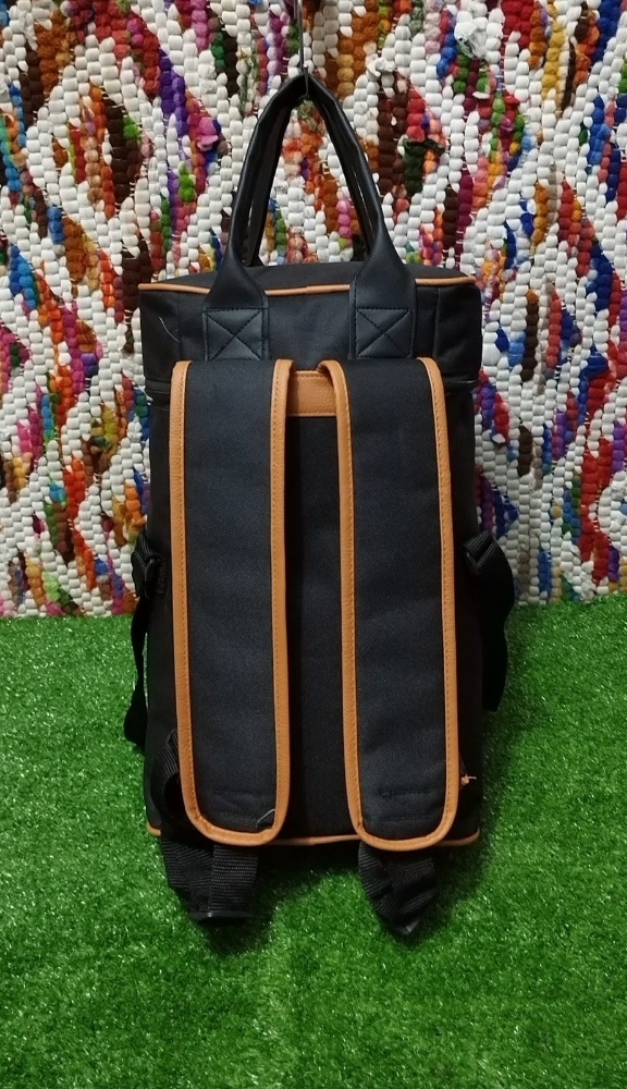 Matero de Cordura* Impermeable con Detalles de Cuero Ecológico.
excelente Calidad. - Imagen 5