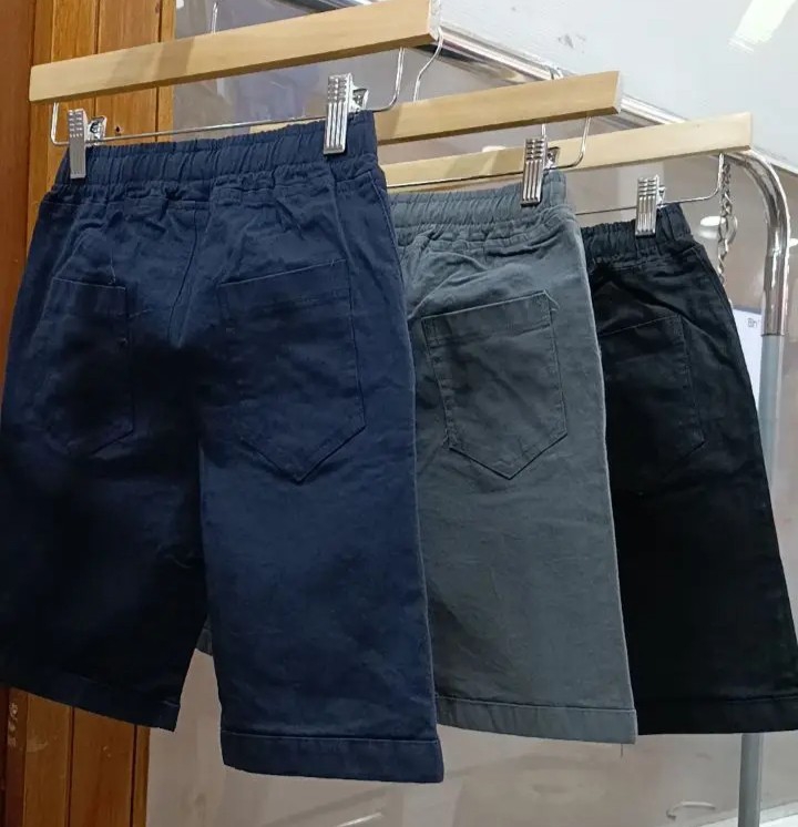 Bermudas de Gabardina Elástizada Liso - Imagen 2