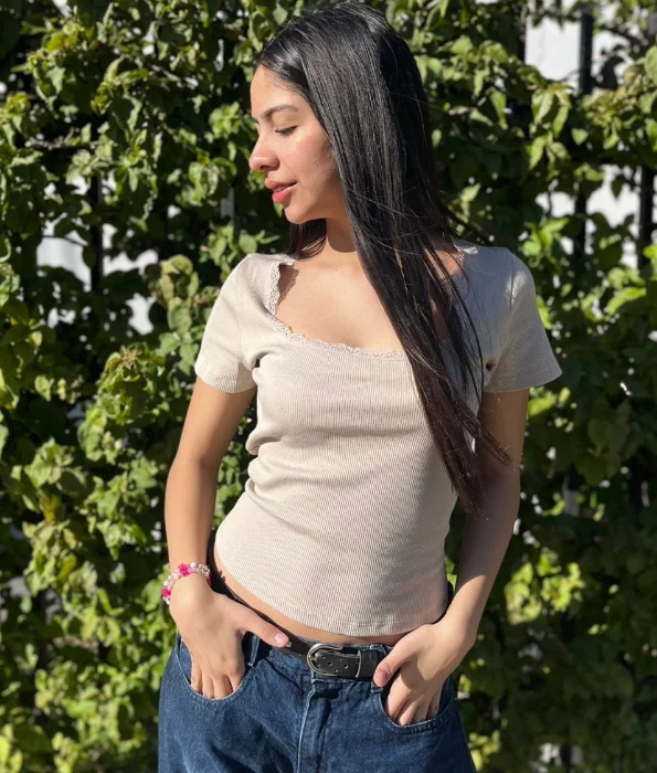 Remera con Puntilla