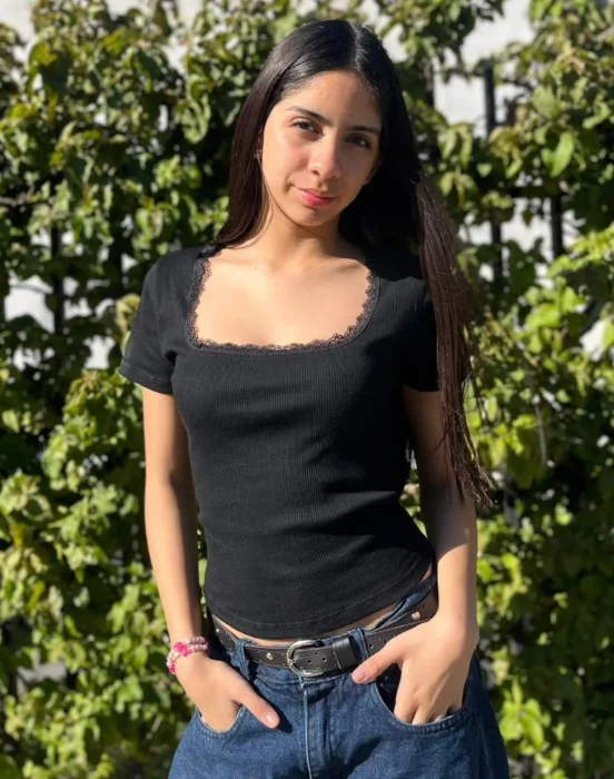 Remera con Puntilla