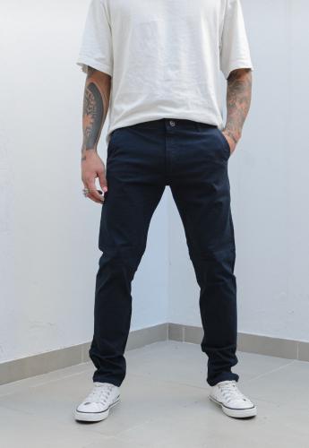Corte Chino. Semi Chupin Color Azul Marino