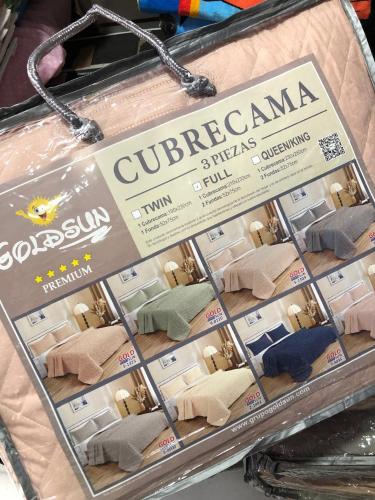 Cubrecama + 2fundas de Almohadas