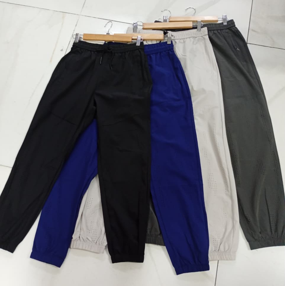 Pantalón Deportivo Premiun - WhatsApp%20Image%202026-09-23%20at%2013.51.55.jpeg
