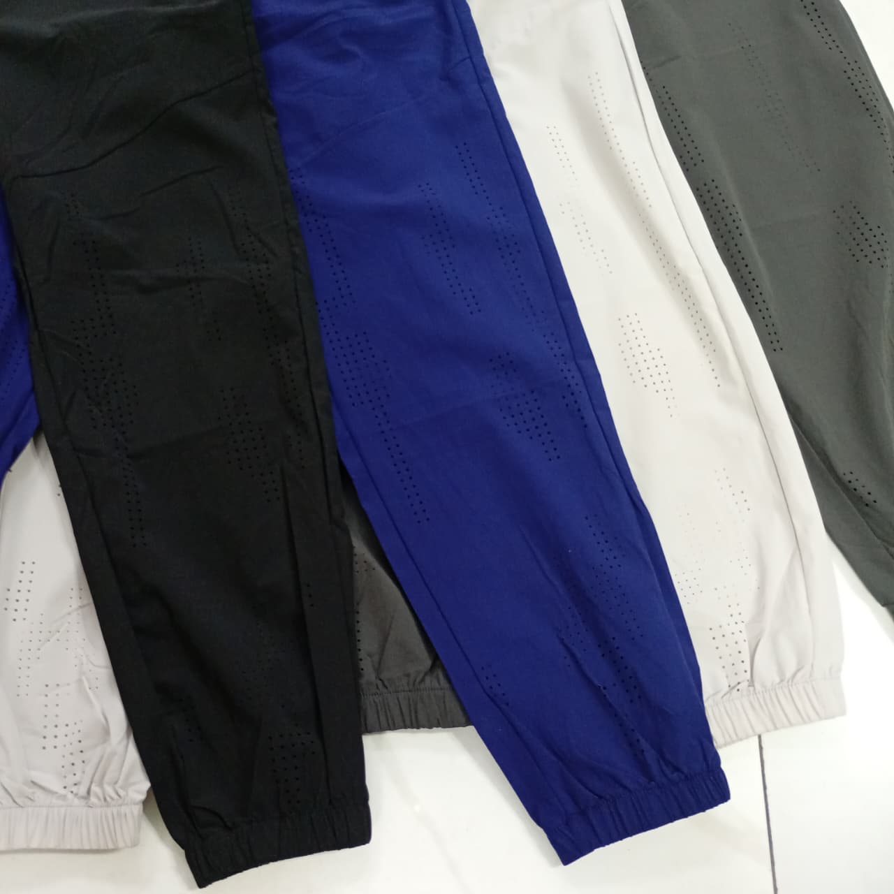 Pantalón Deportivo Premiun - WhatsApp%20Image%202026-09-23%20at%2013.52.35.jpeg
