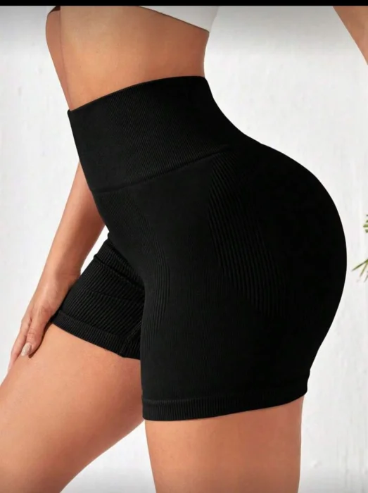 Short Levanta Cola