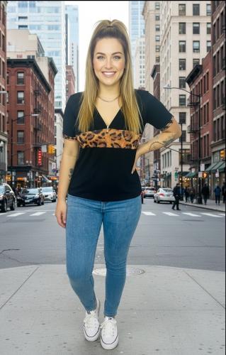 Art.5161 Remera con Recorte Animal Print y Cierre - Miniatura 3