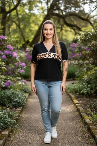 Art.5161 Remera con Recorte Animal Print y Cierre - Miniatura 2