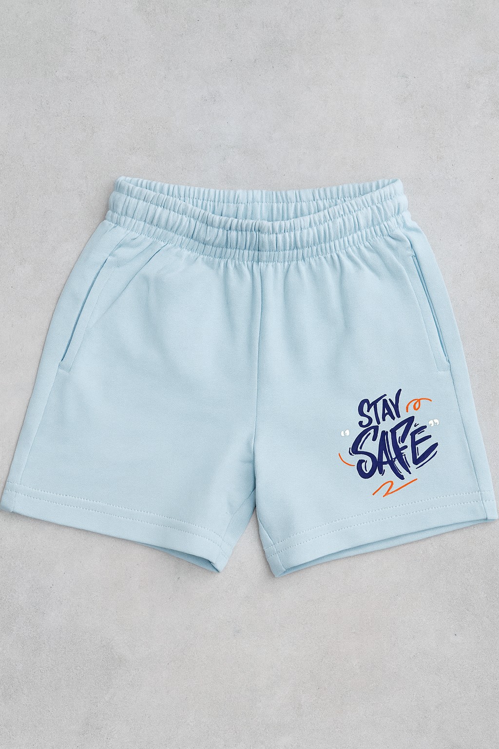 Short "stay Safe" - Imagen 3