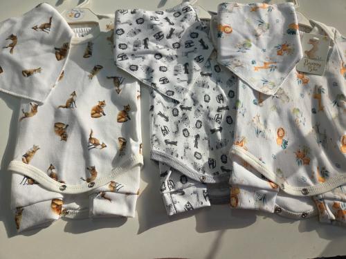 Set en Percha 3p Todo Estampado
