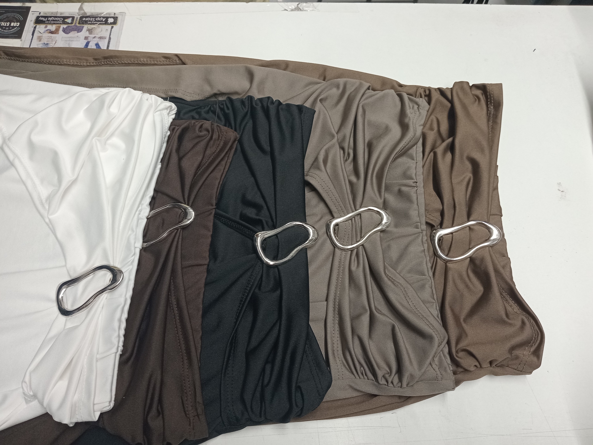 Pollera  Larga con Hebilla - Imagen 3