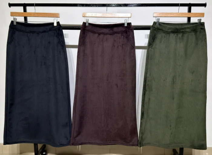 Maxi Pollera Plush Corderoy C/bolsillos
