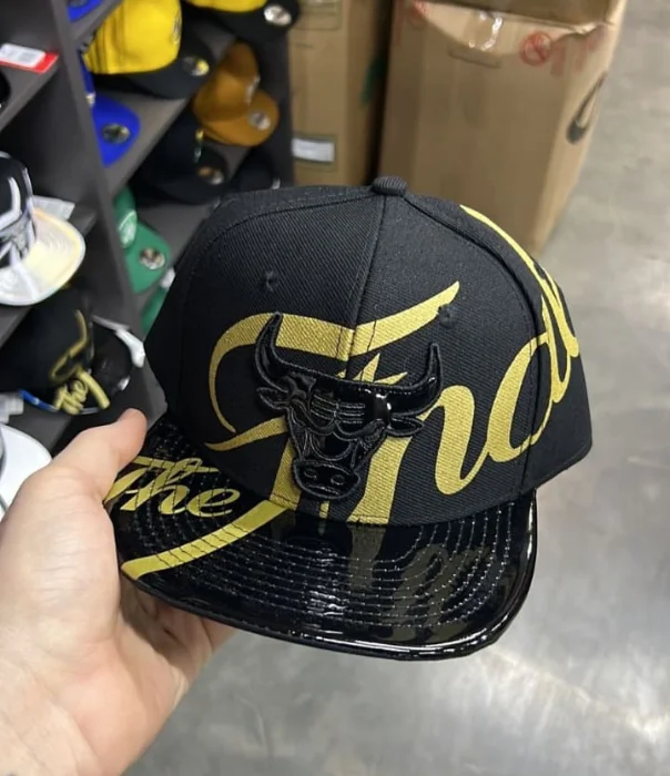 Gorras Planas con Regulables Disponible