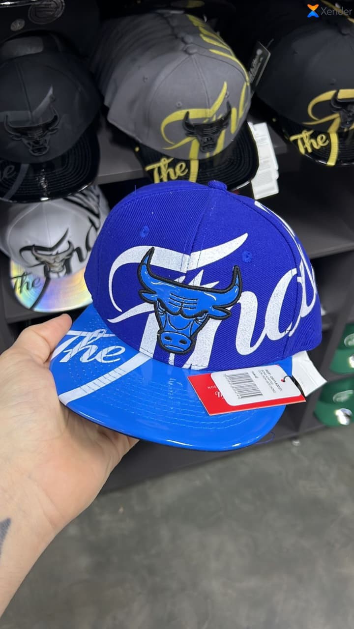 Gorras Planas con Regulables Disponible - Imagen 3