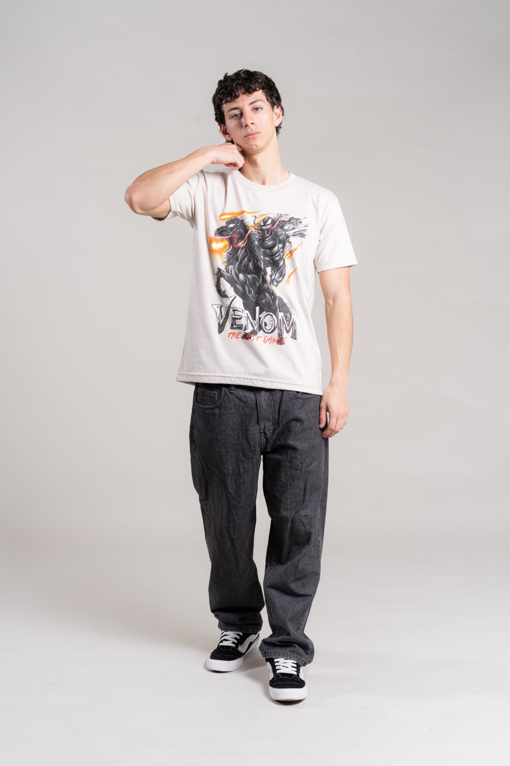 Remera Basica (venom) - 0e39c93d-c767-4a7c-85f7-8c78e32441e6.jpg