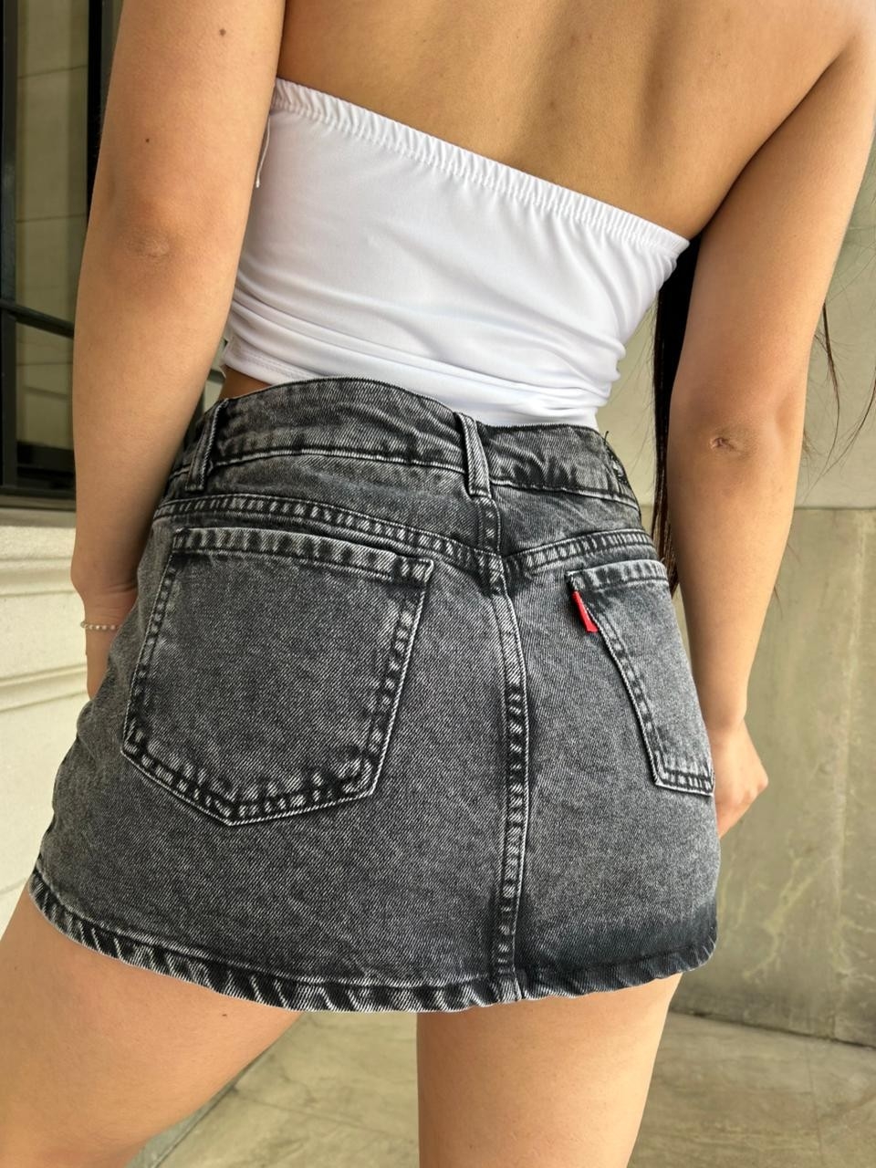 Short Pollera Tiro bajo Rígida Gray - Imagen 5