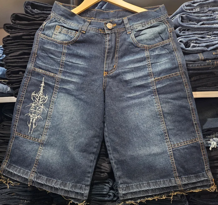 Baggy con Recortes y Bordado  Talles Especiales