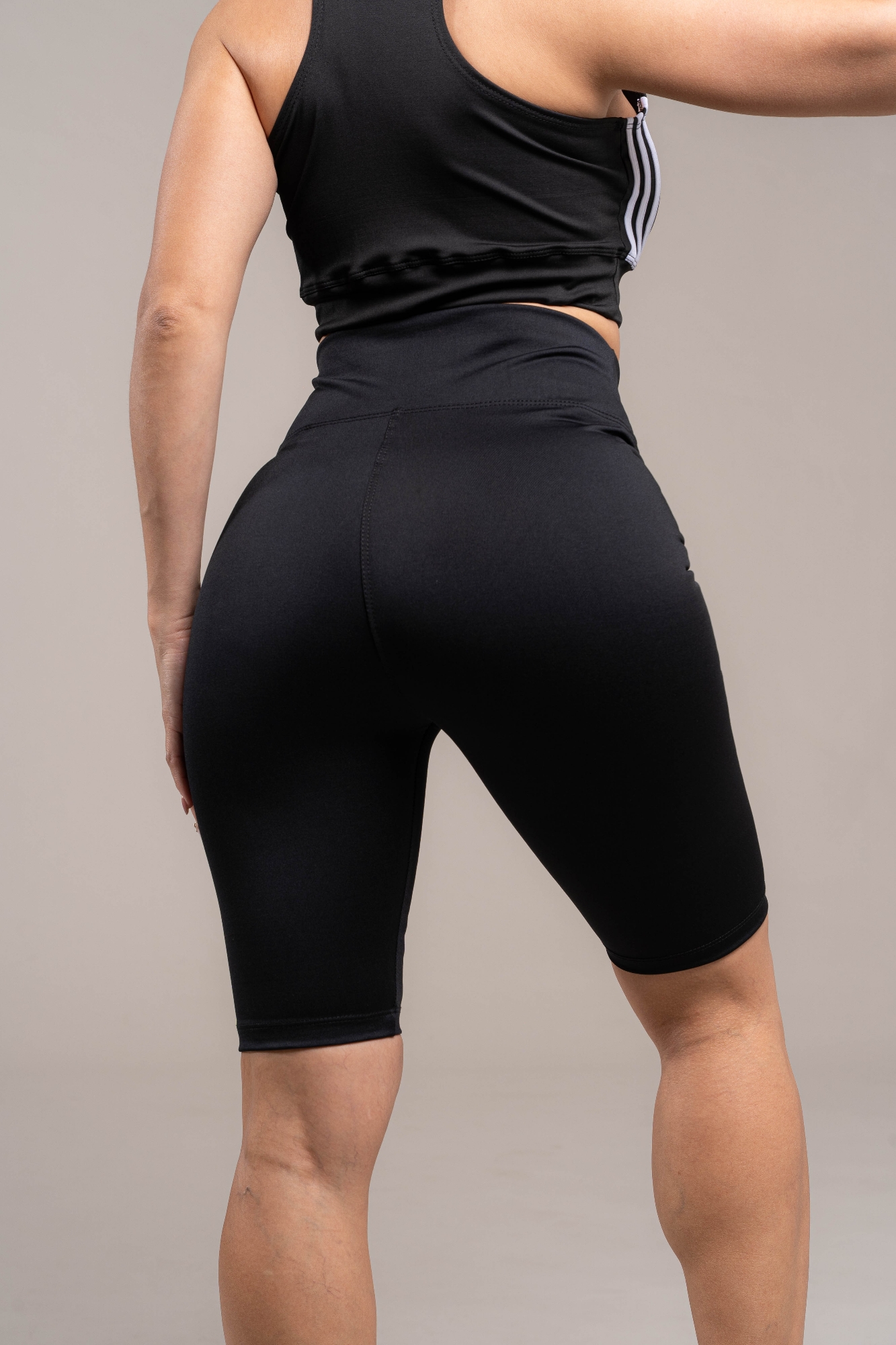 Biker Básico de Lycra Yoga Premium - Imagen 2