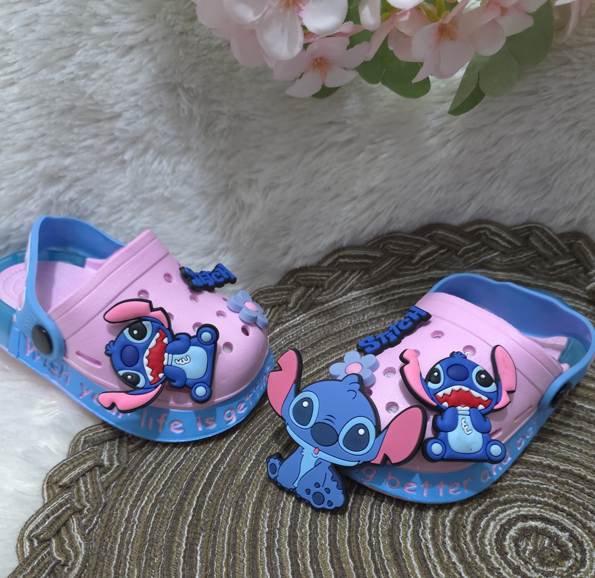 Crocs con Luces Stitch - Imagen 4