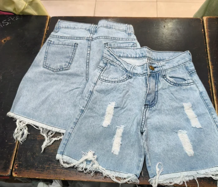 Bermudas Moon con Roturas