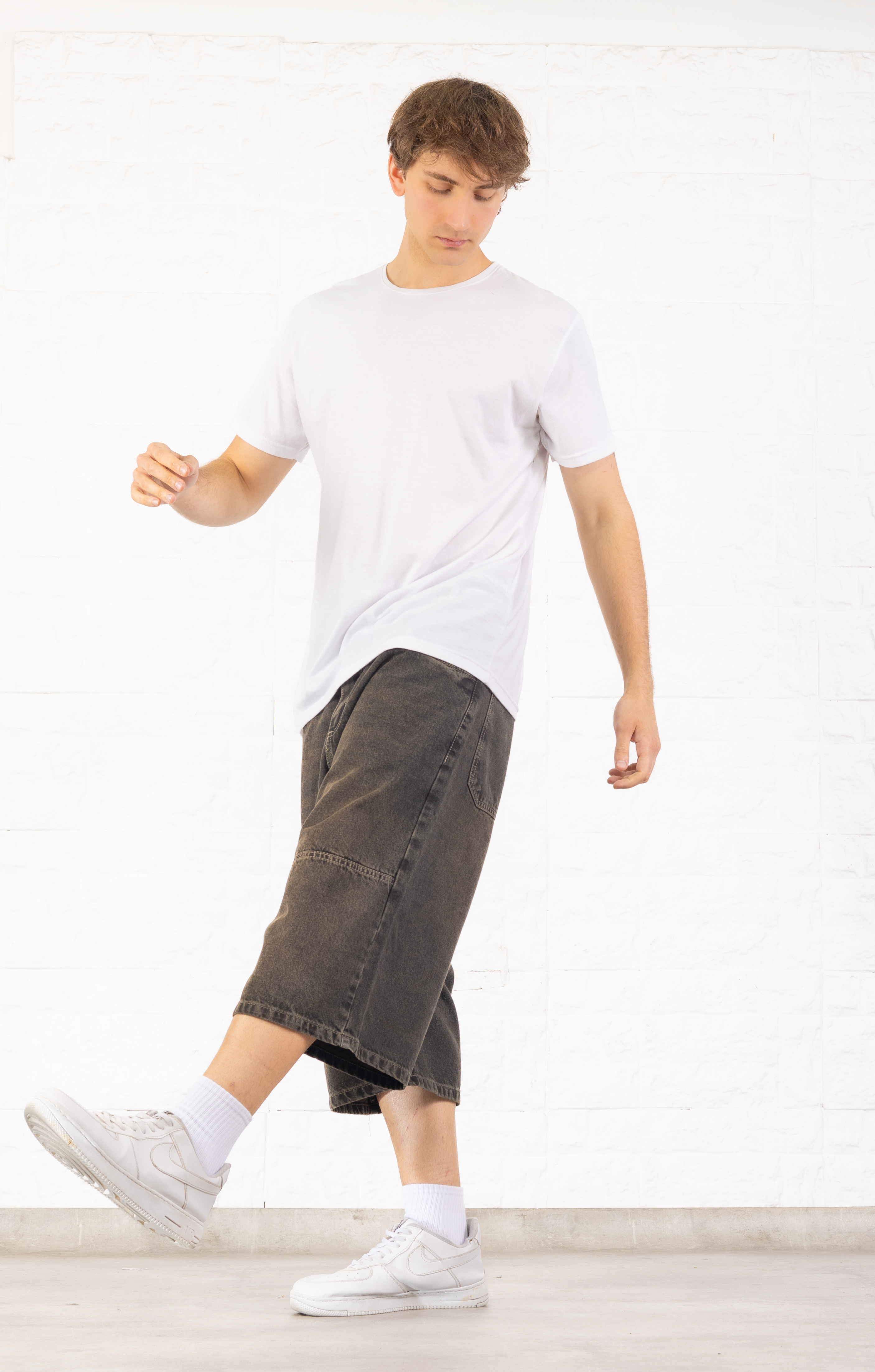 Bermuda Ancha Baggy - 10.%20CUERPO%20ENTERO%20(7).jpg