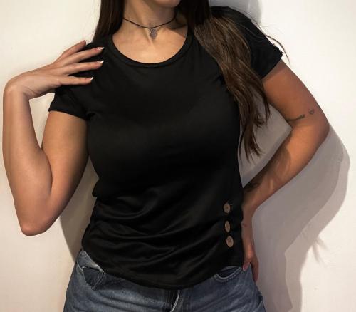 Remera con Botones - Miniatura 3