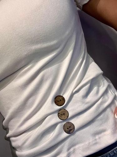 Remera con Botones - Miniatura 4