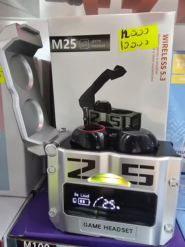 Auriculares M25