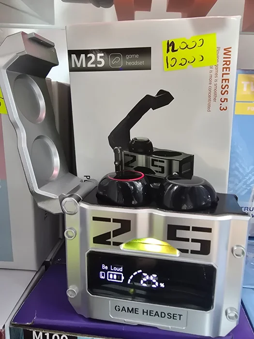 Auriculares M25
