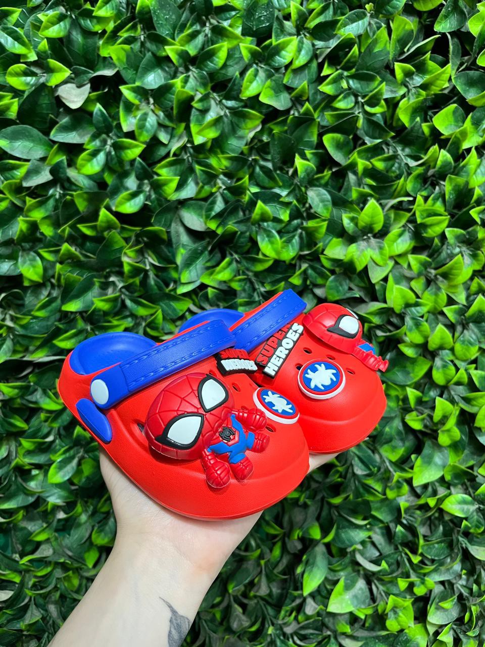 Crocs Spiderman - Imagen 3