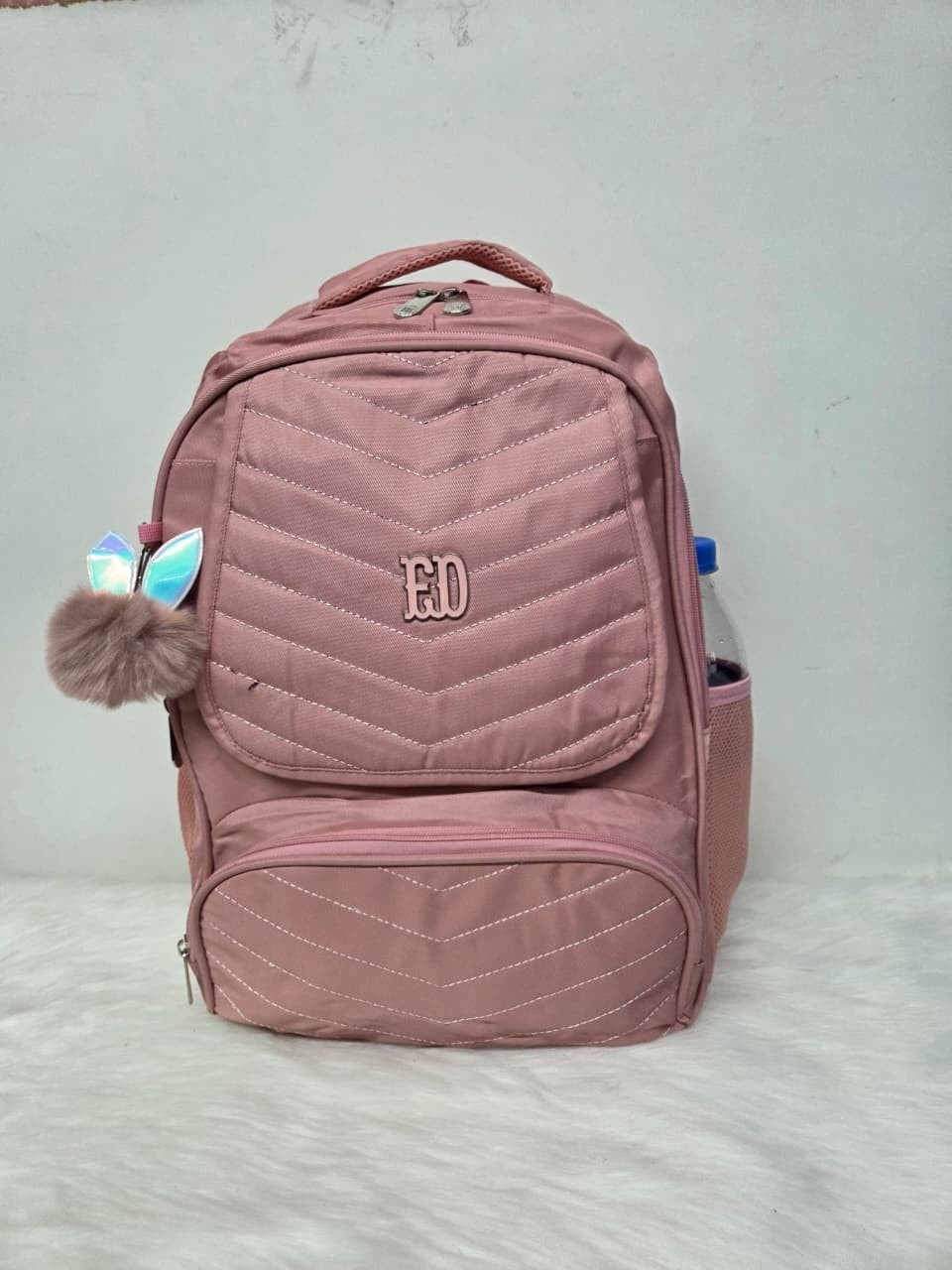 Mochila Grande con Pon Pon - Imagen 3