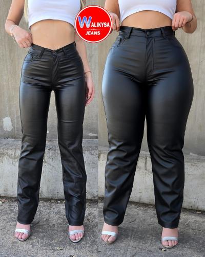 Pantalon Recto Engomado Negro Tiro Alto Bengalina Engomada Cierre y Botón  Talle Real
