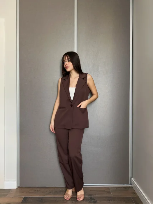 Conjunto Sastrero Sara Pantalon Recto y Chaleco Largo