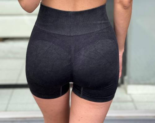 Short Deportivo con Frunce Total Black - Miniatura 3