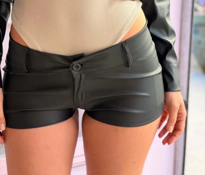 Short Tiro Corto