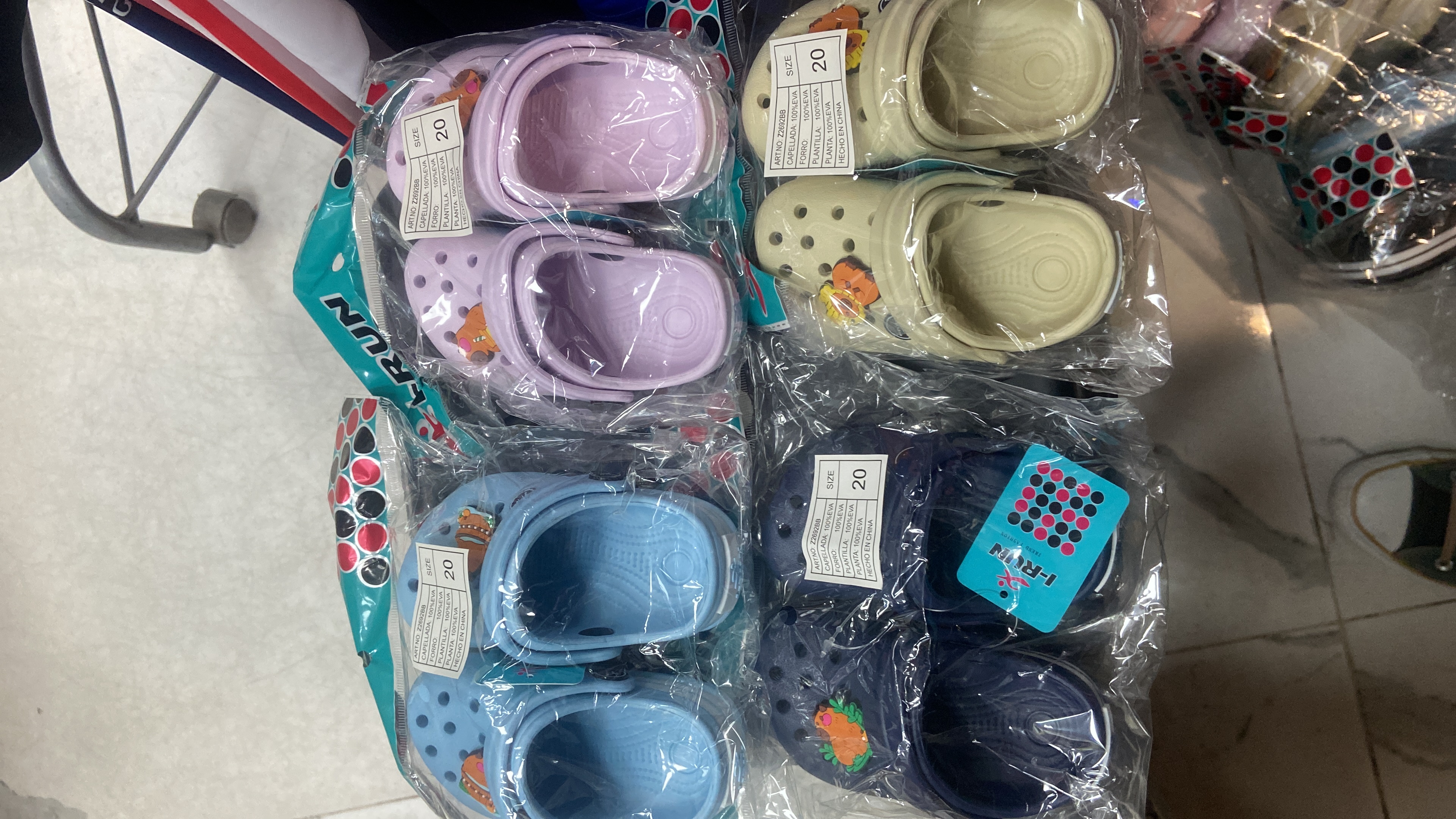 Gomones Niños Adultos - 96EEF13F-A22B-4170-9590-A5BD8F14FEE7.jpeg