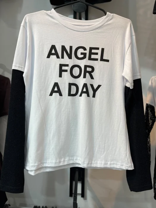 Remera Corte Clásico con Mangas de Tul con Brillo 001 Angel