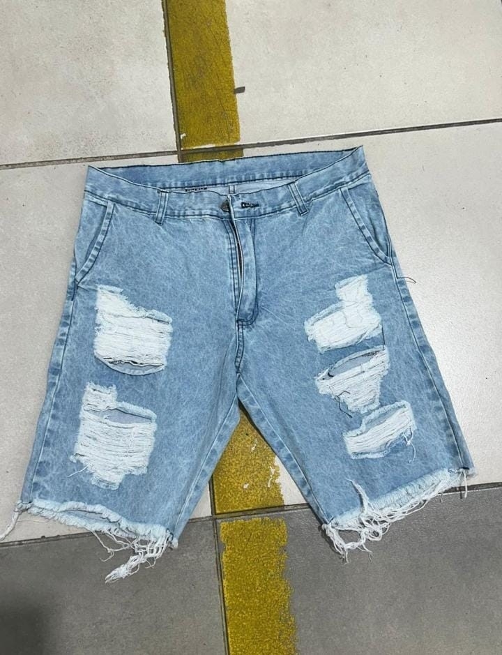 Bermudas con Roturas - Imagen 2