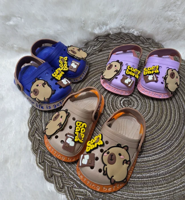 Crocs con Luces Capibara