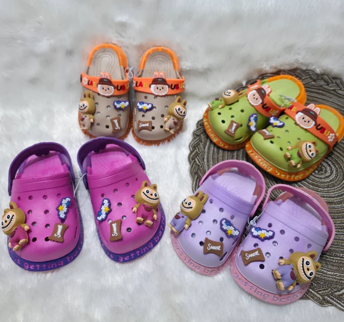 Crocs con Luces Labubu