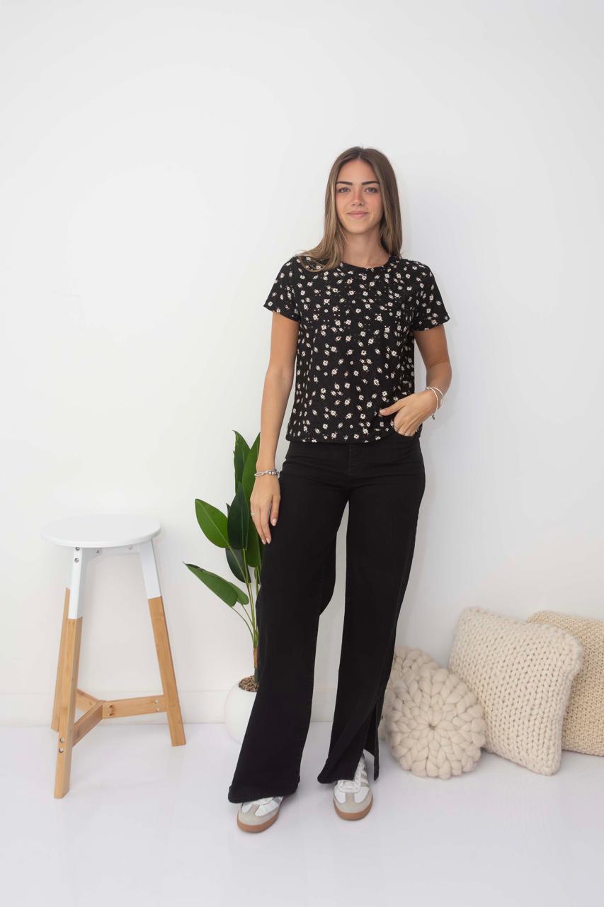 Remera Broderi Estampado - WhatsApp%20Image%202026-06-26%20at%201.21.04%20PM%20(5).jpeg