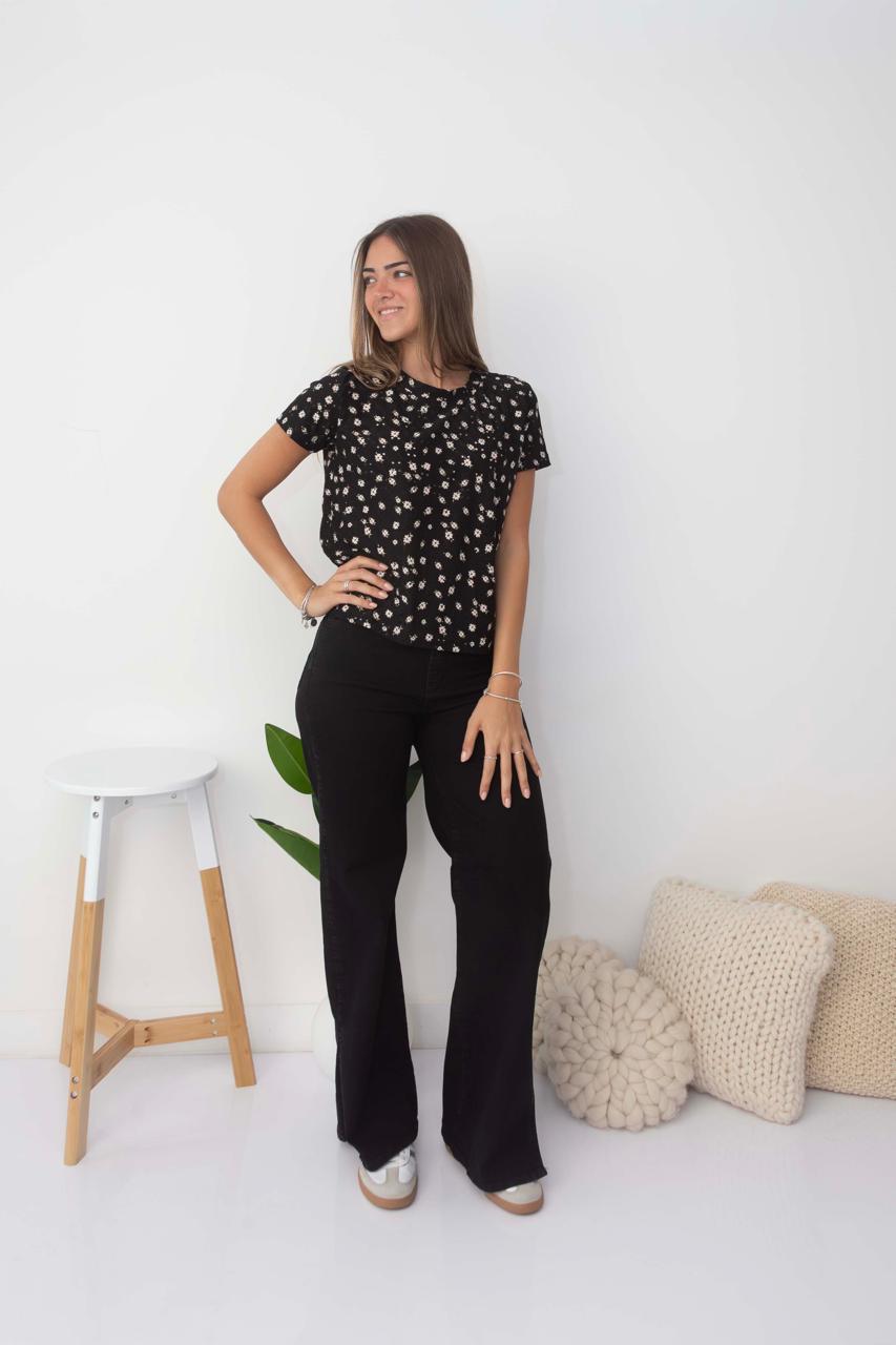 Remera Broderi Estampado - WhatsApp%20Image%202026-06-26%20at%201.21.04%20PM%20(3).jpeg