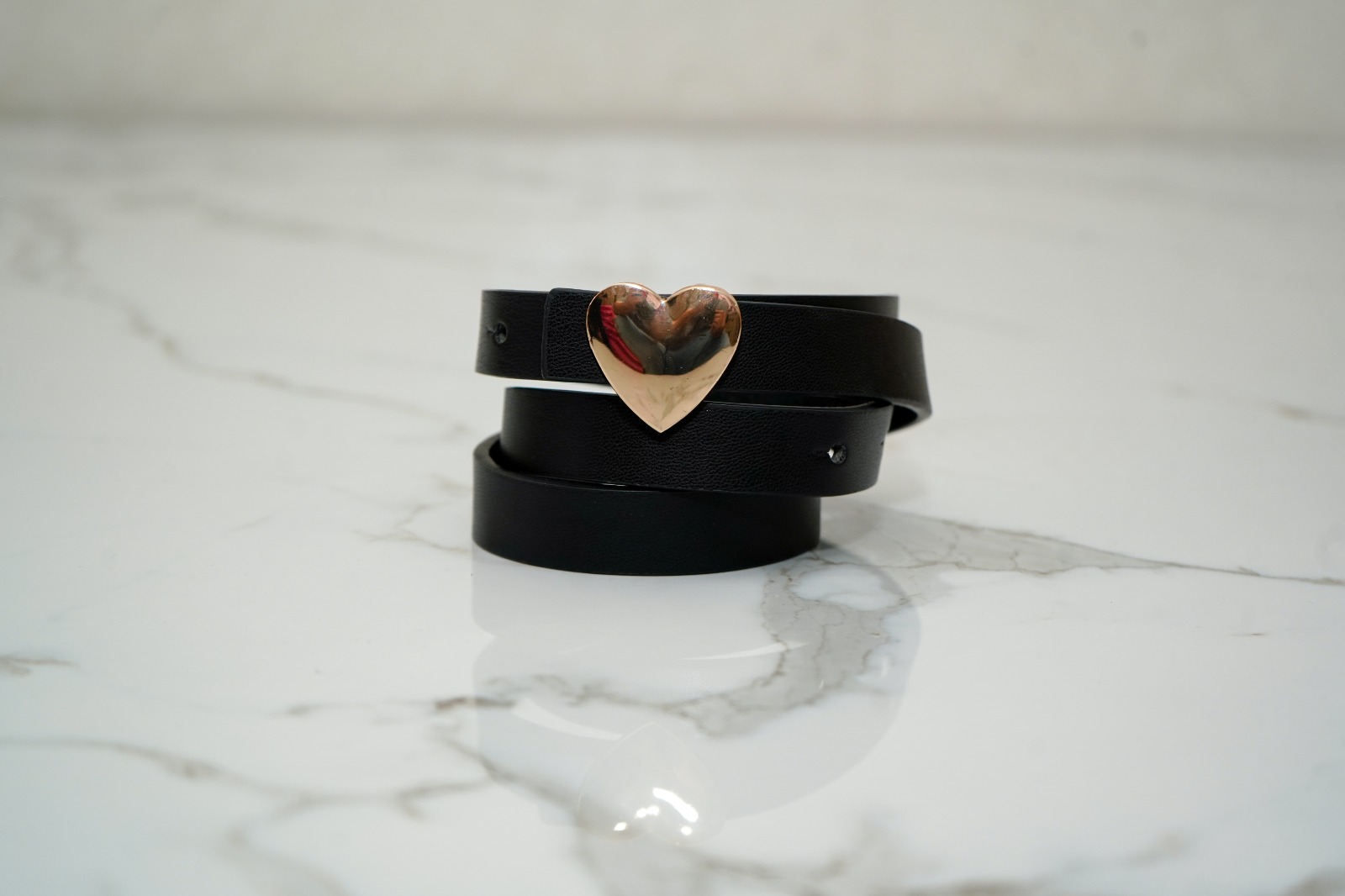 Cinto Negro Hebilla Corazón Dorado. - WhatsApp%20Image%202025-11-15%20at%2011.25.56%20(14).jpeg