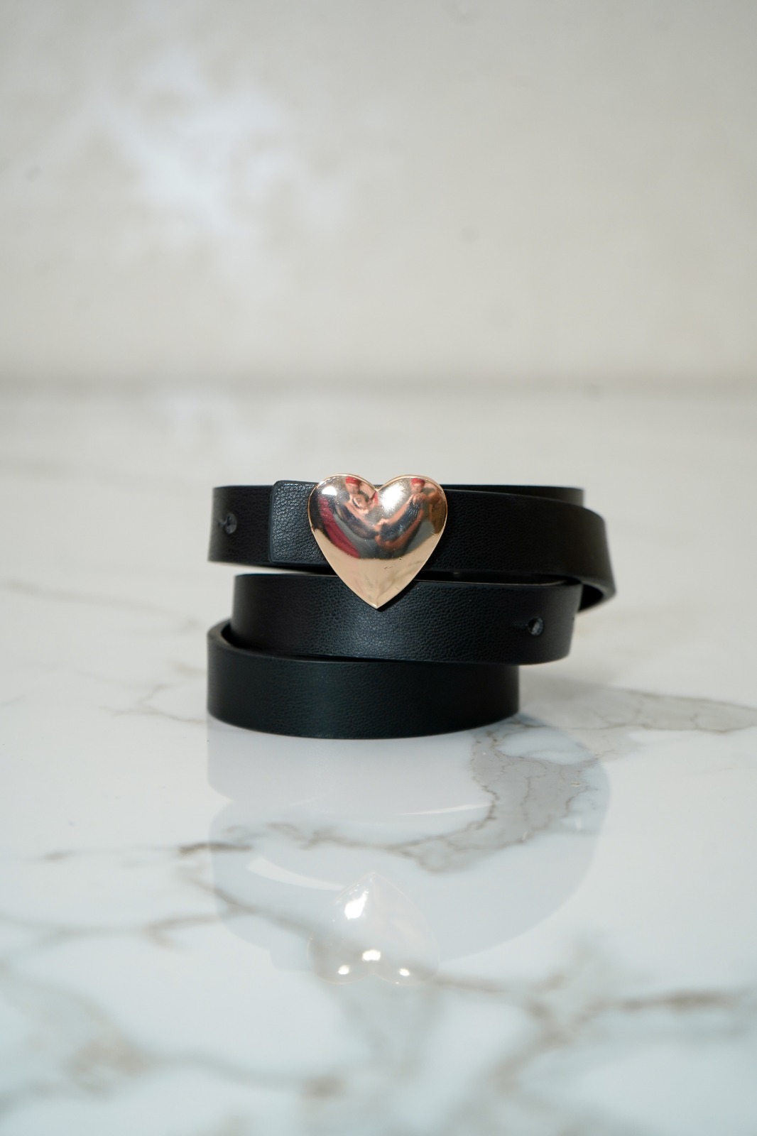 Cinto Negro Hebilla Corazón Dorado. - WhatsApp%20Image%202025-11-15%20at%2011.25.56%20(15).jpeg