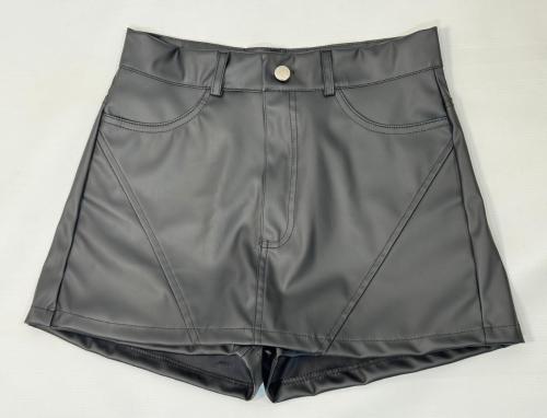 Short Pollera con Recorte