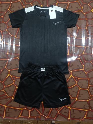 Conjunto Deportivo de Niño - Miniatura 5