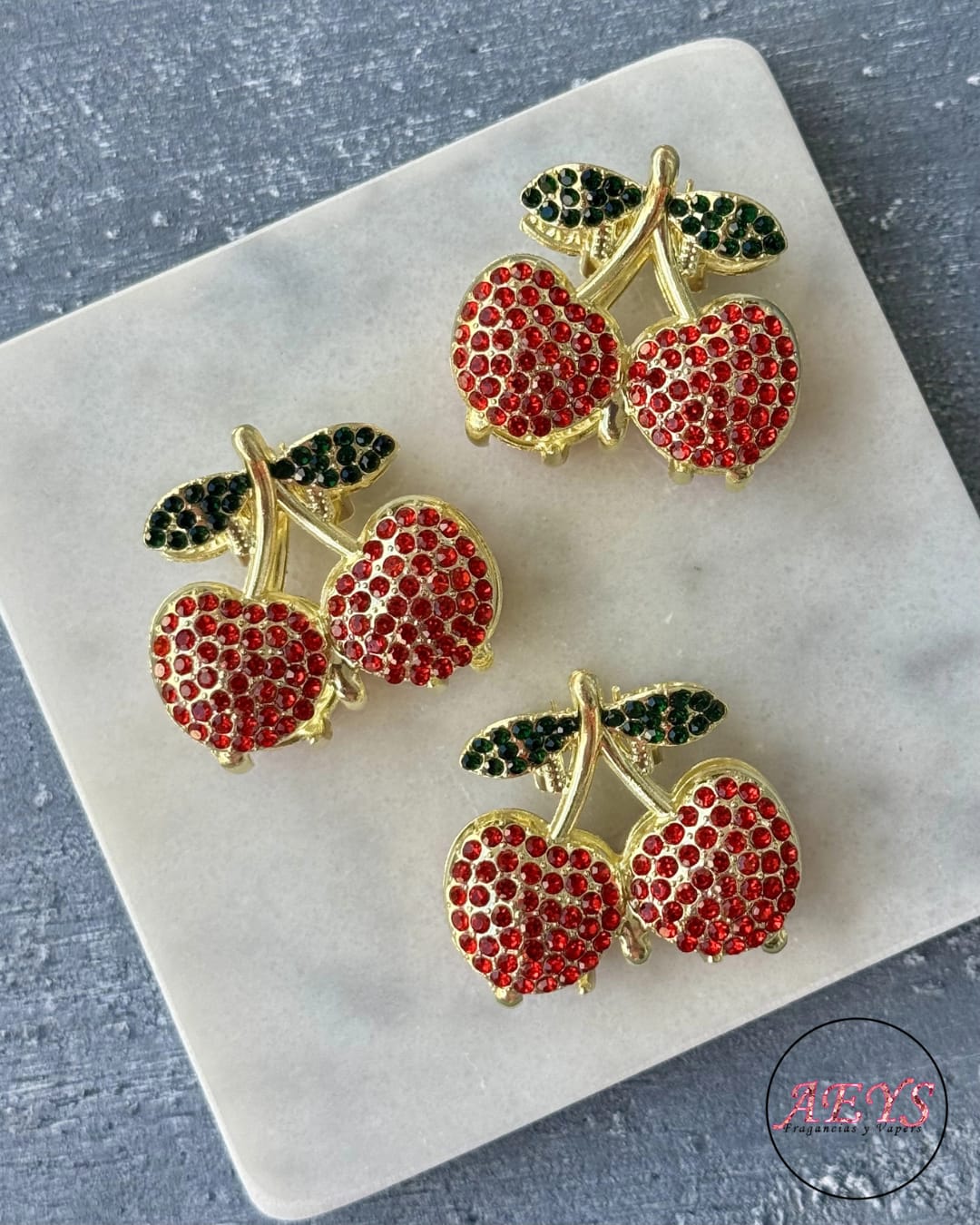 Broches Mini Cereza Strass de Metal - 77e59d08-da6a-414c-adb2-6f11b2cbbb08.jpg